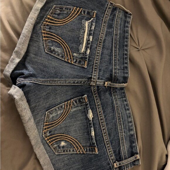 Hollister Women's Distressed Blue Jean Shorts - Picture 4 of 5